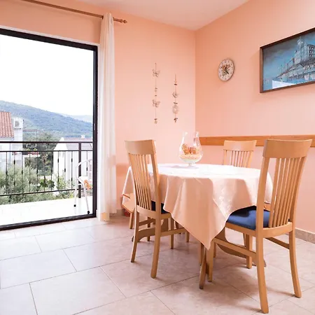 Zlata Daire Stari Grad (Hvar)